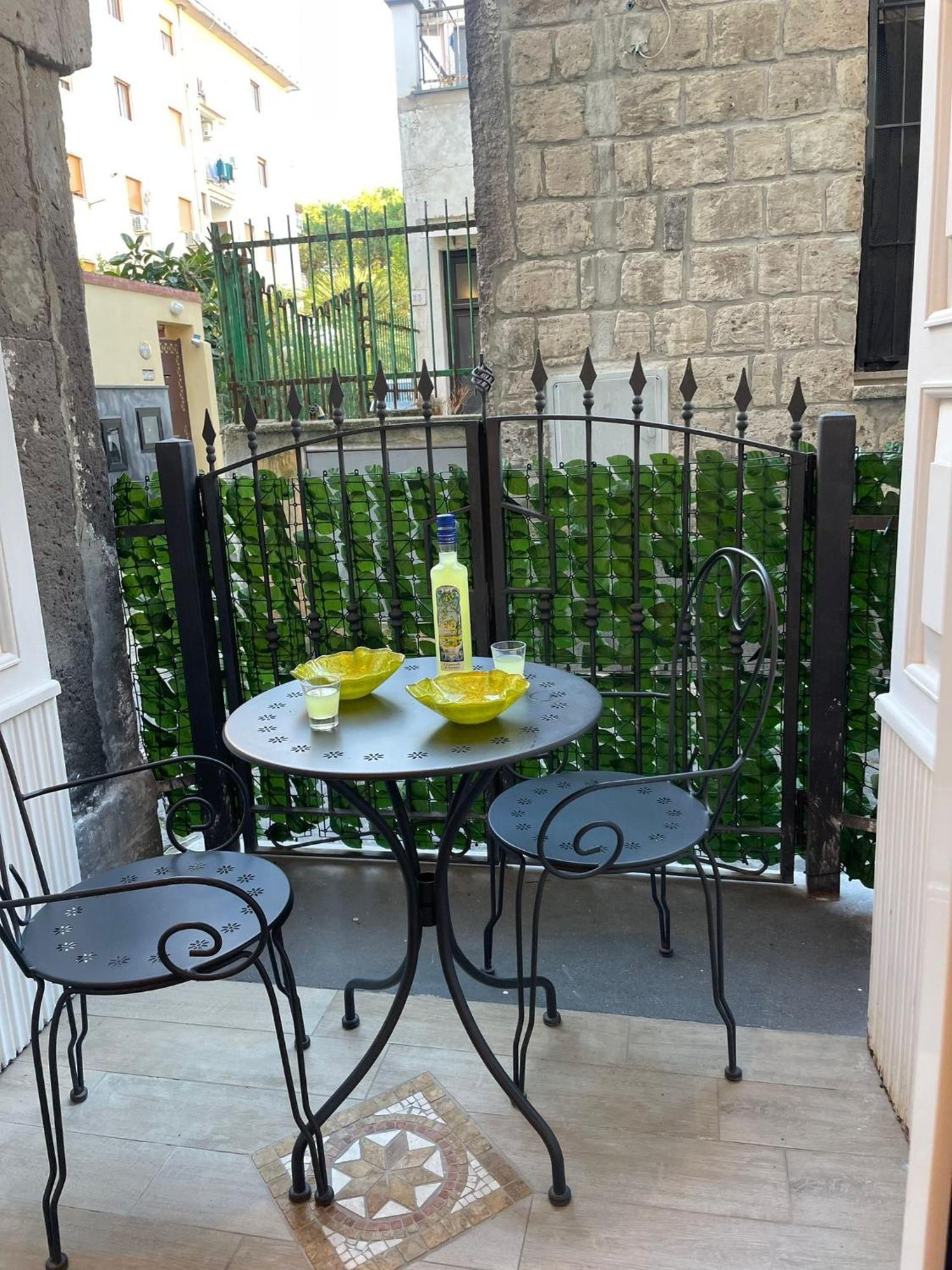 San Nicola Suite & Mini Apartment Sorrento Exteriör bild