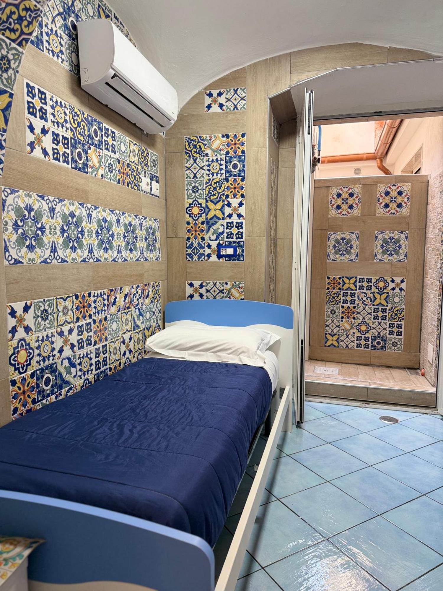 San Nicola Suite & Mini Apartment Sorrento Exteriör bild